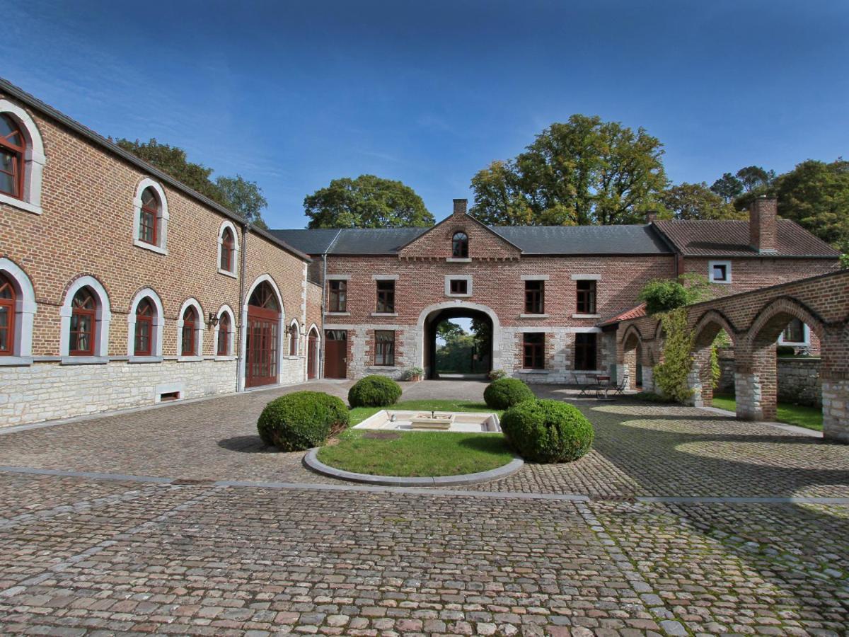 Hotel - Ferme Du Chateau D'Ahin Huy Exterior photo